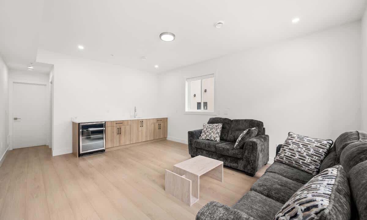 Photo of Livingroom in Eastern Hillsides
