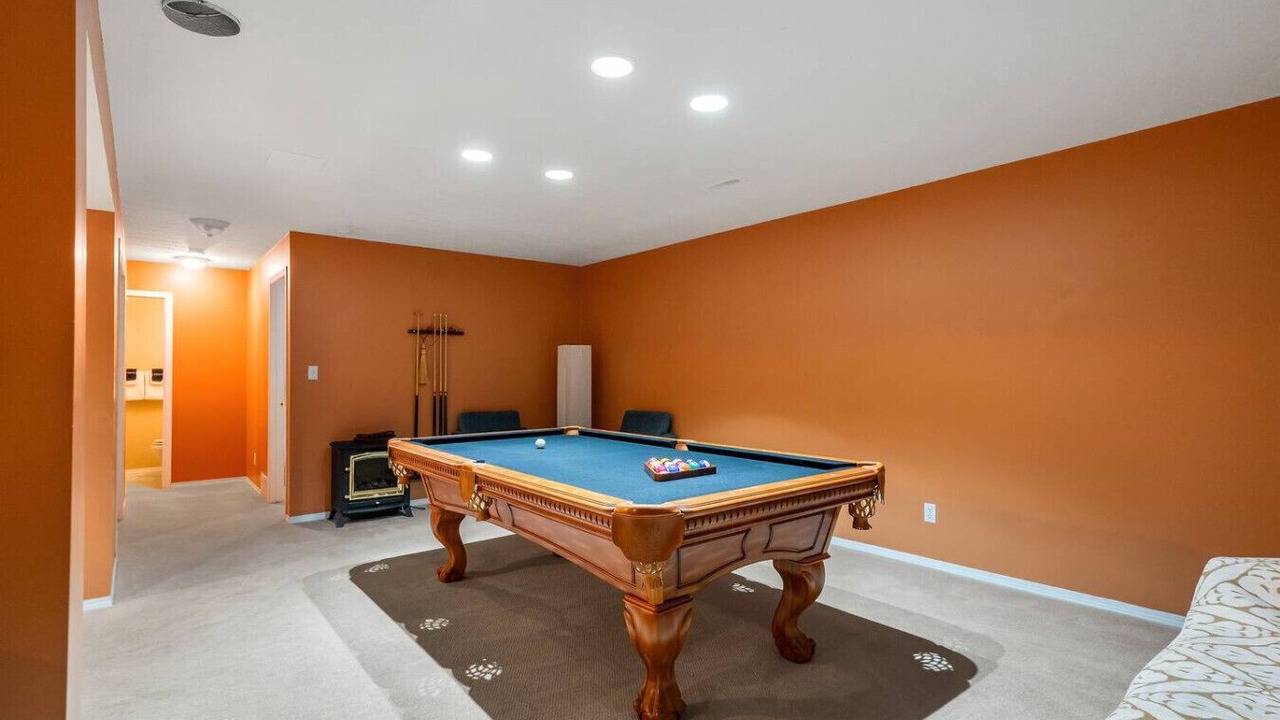 Photo of Livingroom in East Kootenay