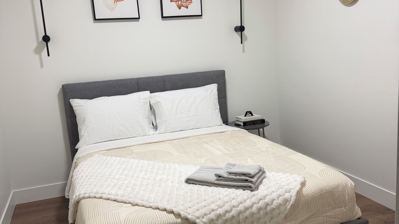 Photo of Bedroom in Division No. 11