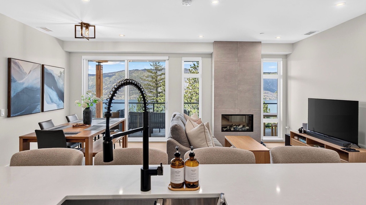 Photo of Livingroom in Central Okanagan