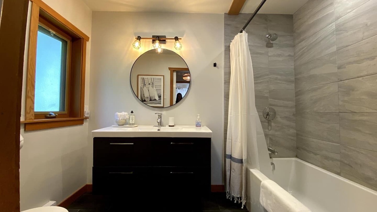 Photo of Bathroom in Bowen Island