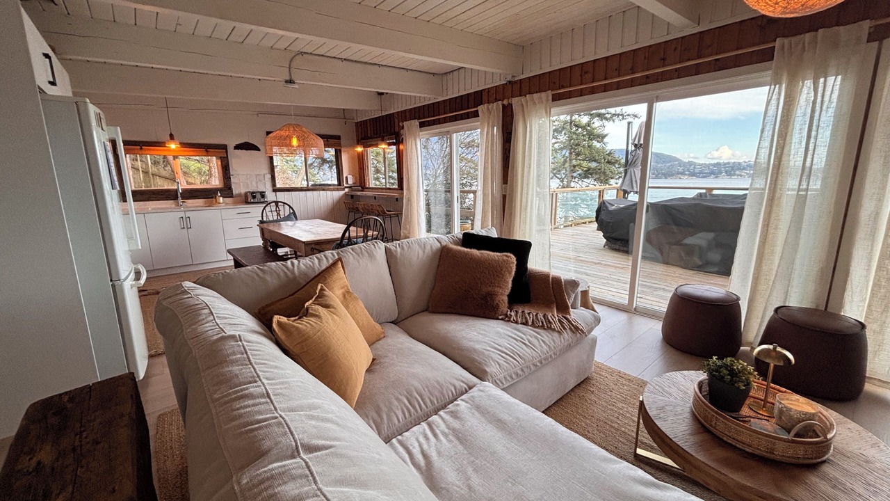 Photo of Bedroom in Bowen Island