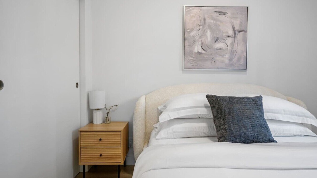 Photo of Bedroom in Crescent Heights