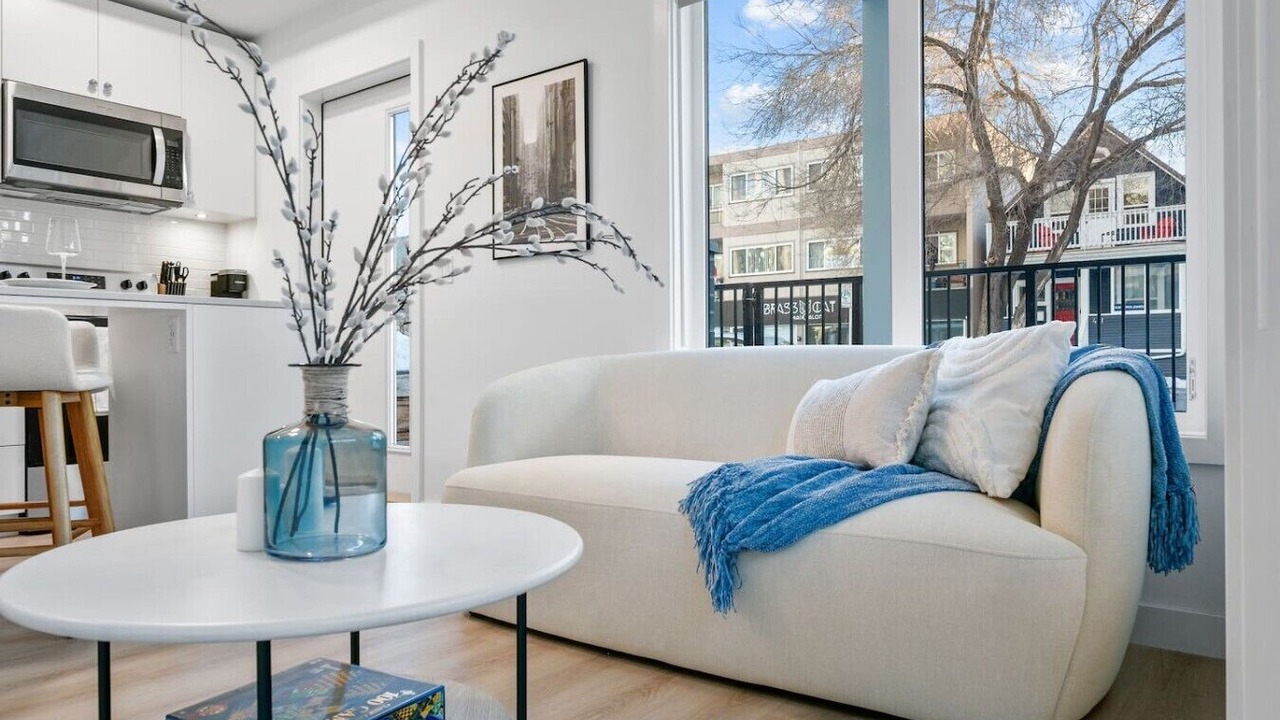 Photo of Livingroom in Crescent Heights