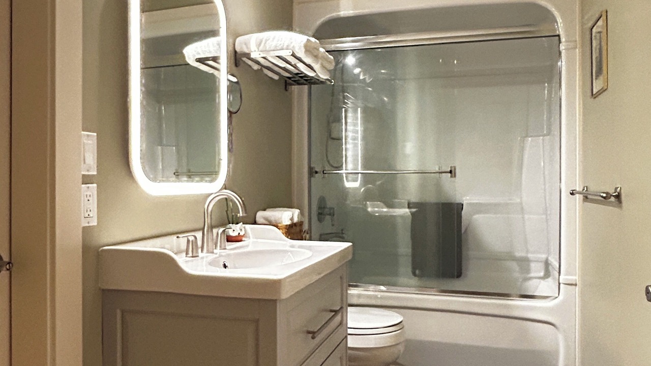 Photo of Bathroom in White Rock