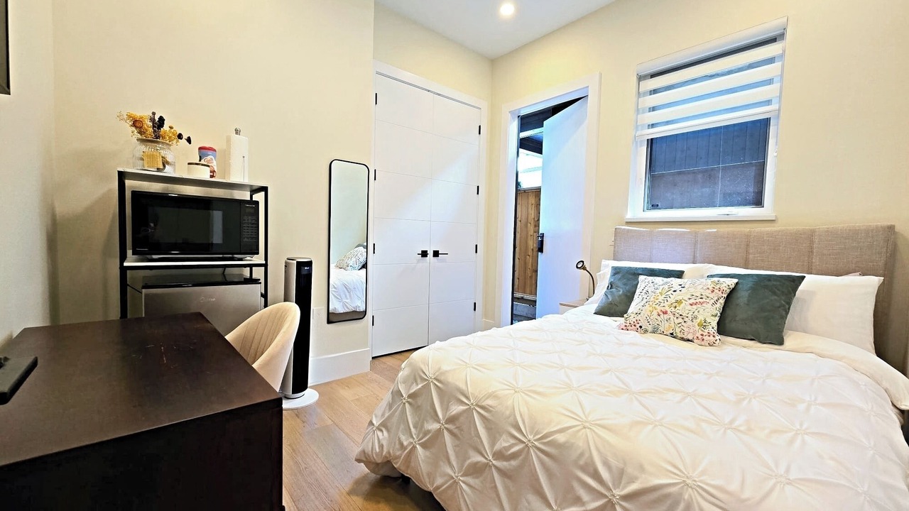 Photo of Bedroom in Canyon Heights