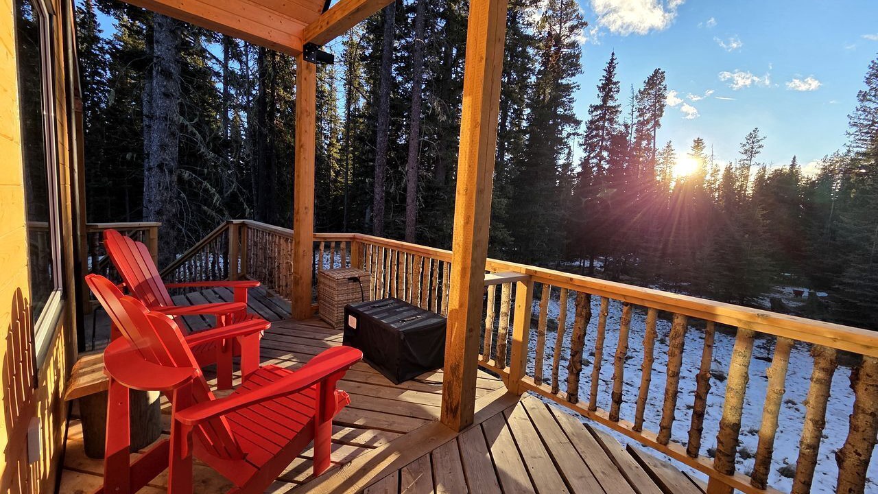 Photo of Patio Balcony in Nordegg