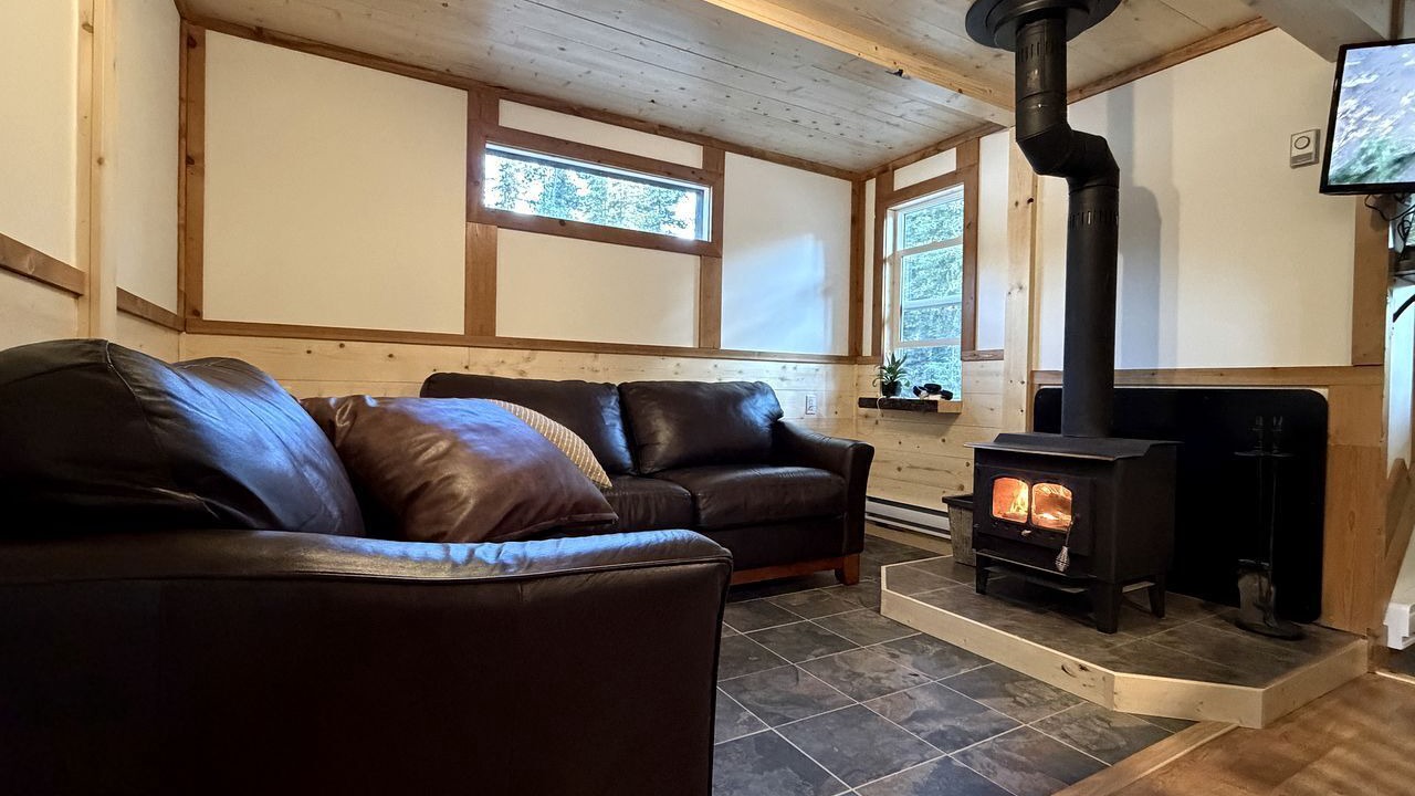Photo of Livingroom in Nordegg