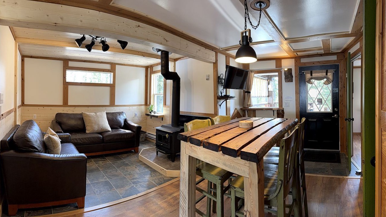 Photo of Livingroom in Nordegg