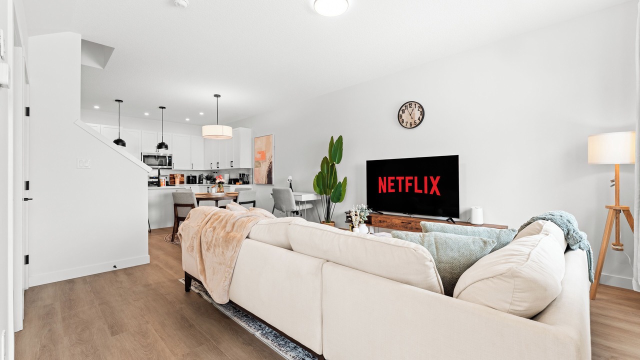 Photo of Livingroom in Jasper Place