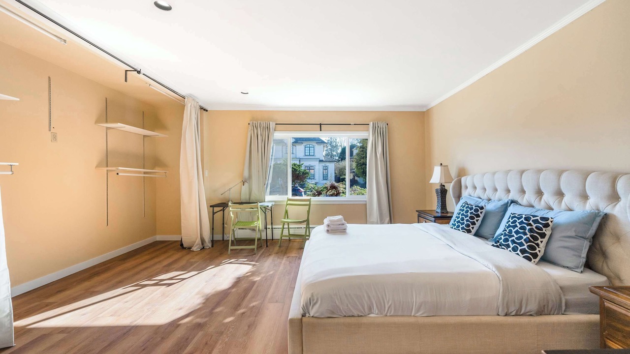 Photo of Bedroom in Oakridge