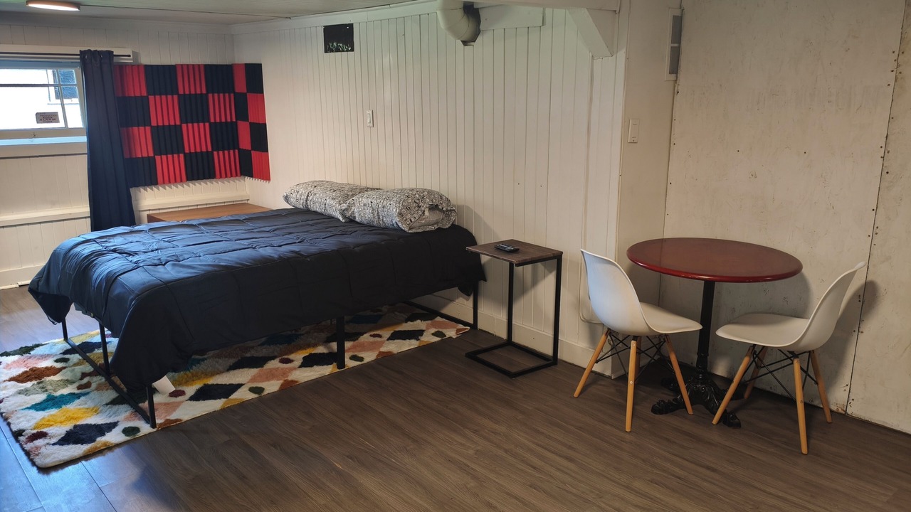 Photo of Bedroom in Kensington-Cedar Cottage
