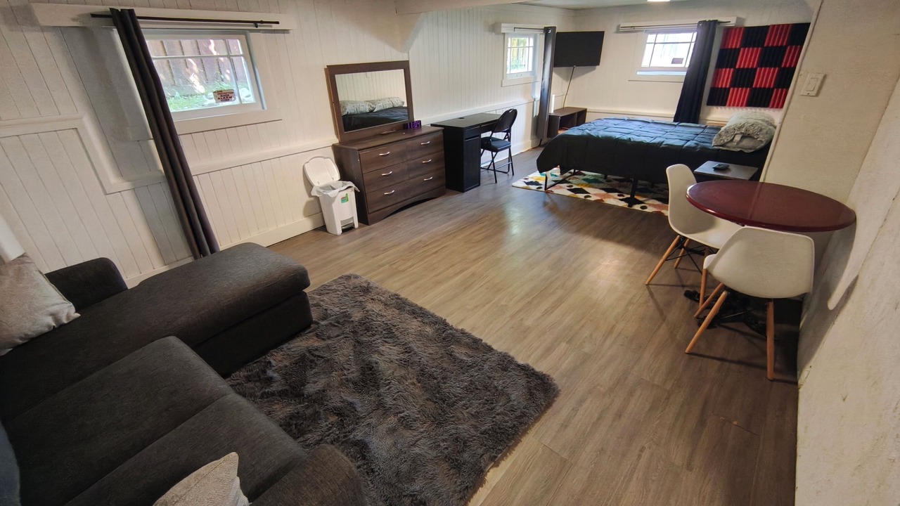 Photo of Bedroom in Kensington-Cedar Cottage