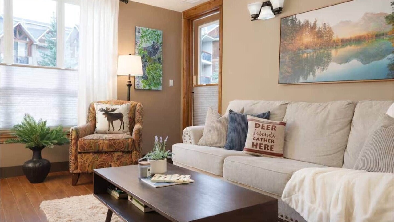 Photo of Livingroom in East Kootenay