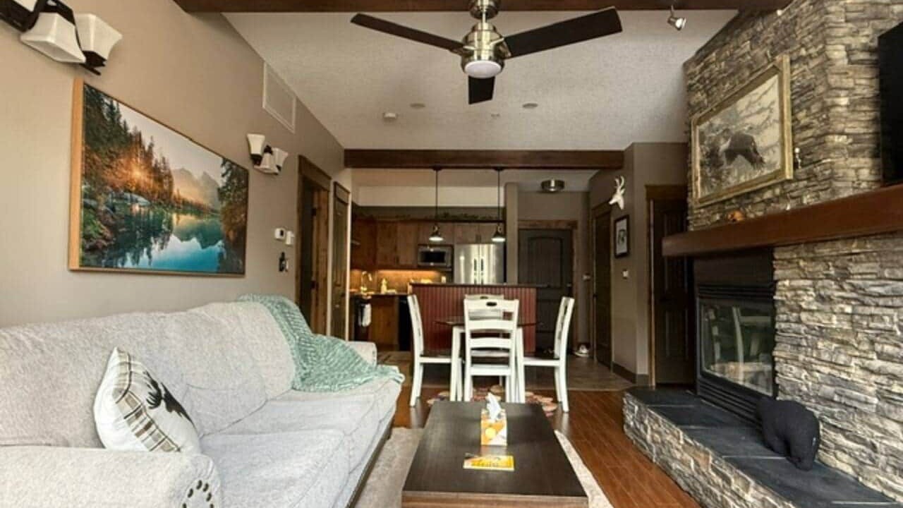 Photo of Livingroom in East Kootenay
