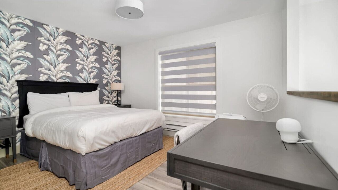Photo of Bedroom in Harrison Hot Springs