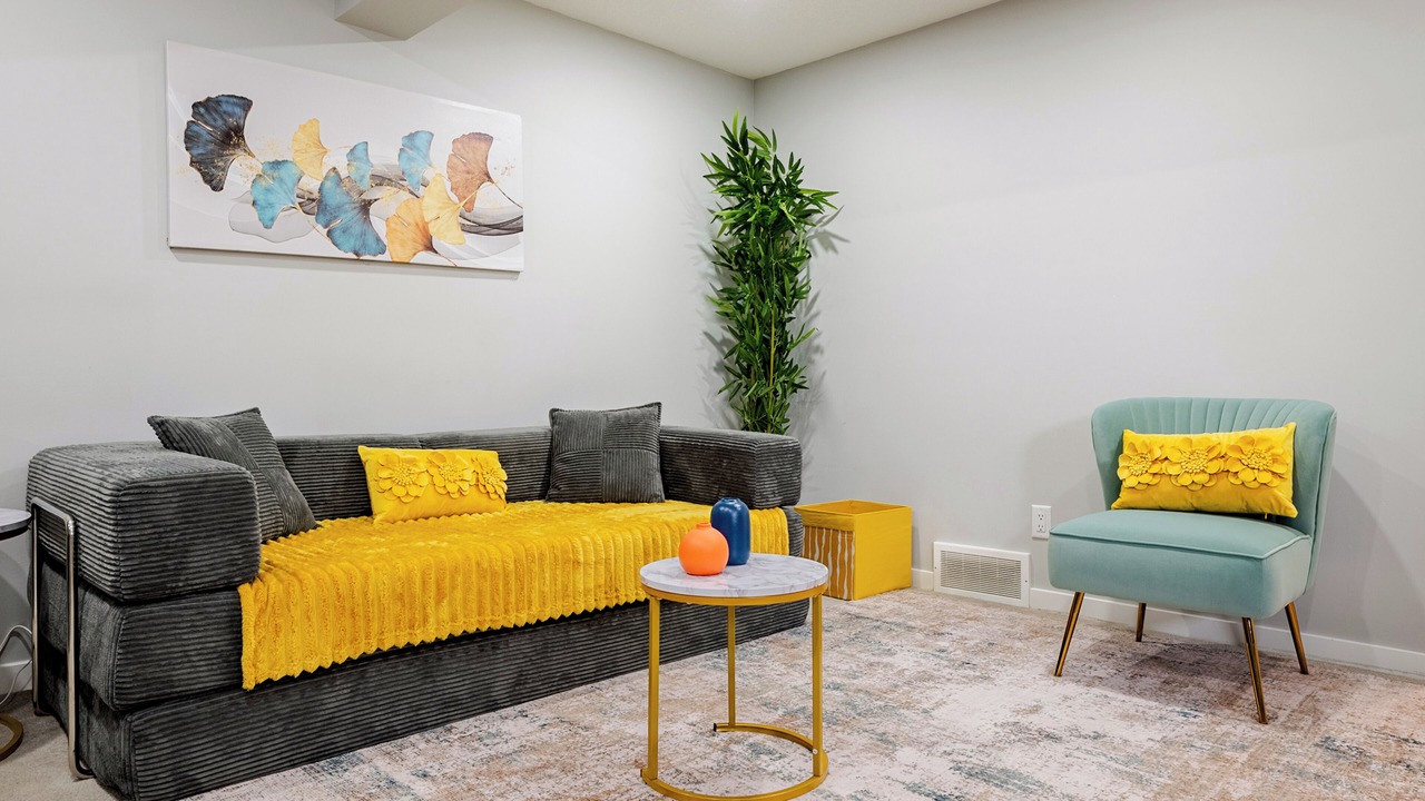 Photo of Livingroom in Northwest Calgary