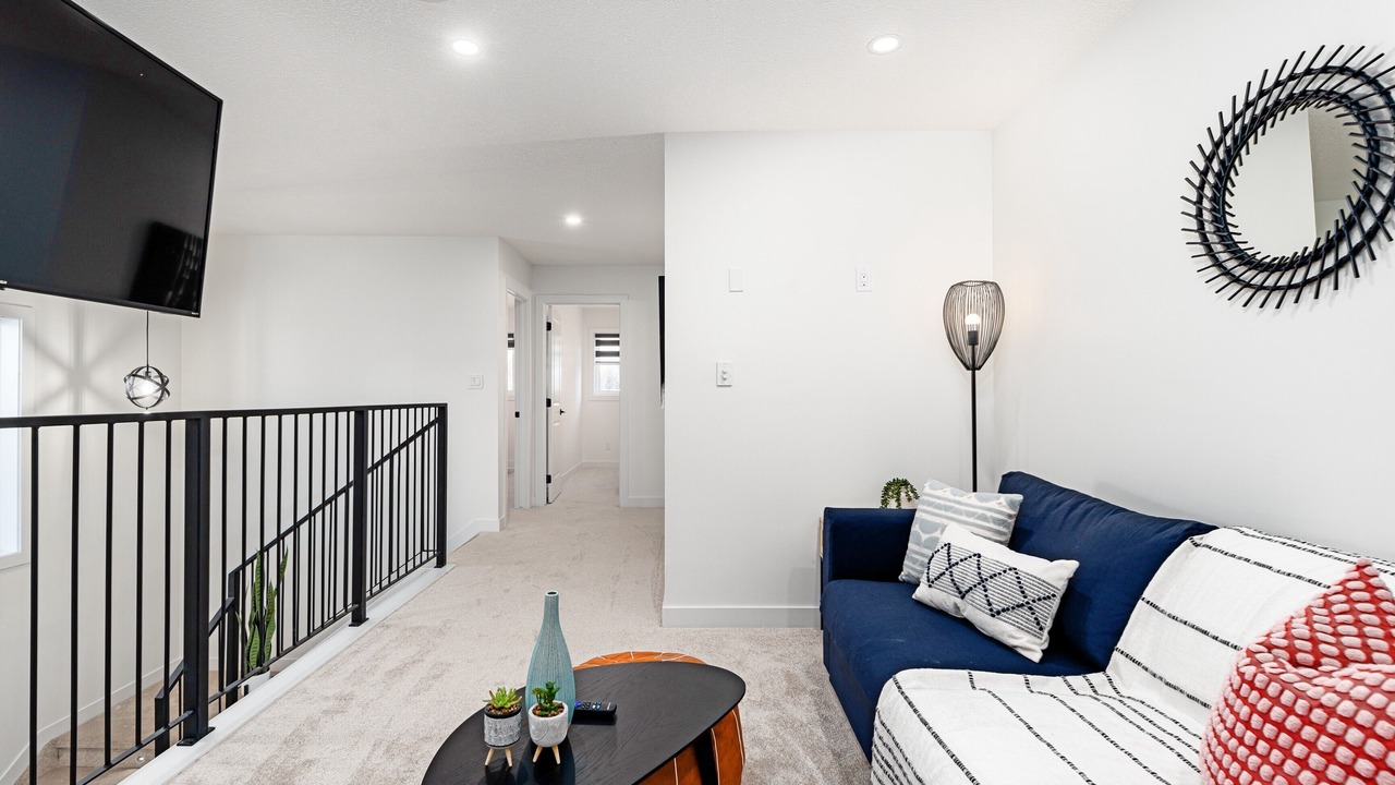 Photo of Livingroom in Southeast Edmonton