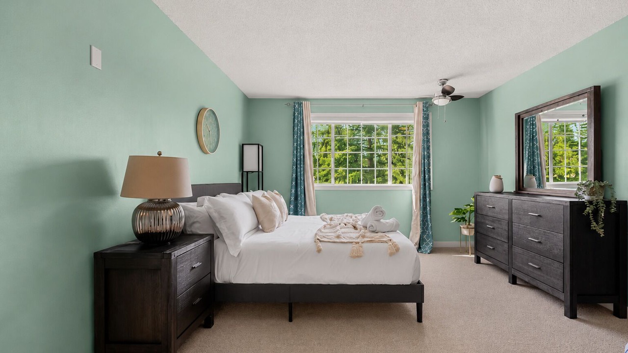 Photo of Bedroom in Canyon Meadows