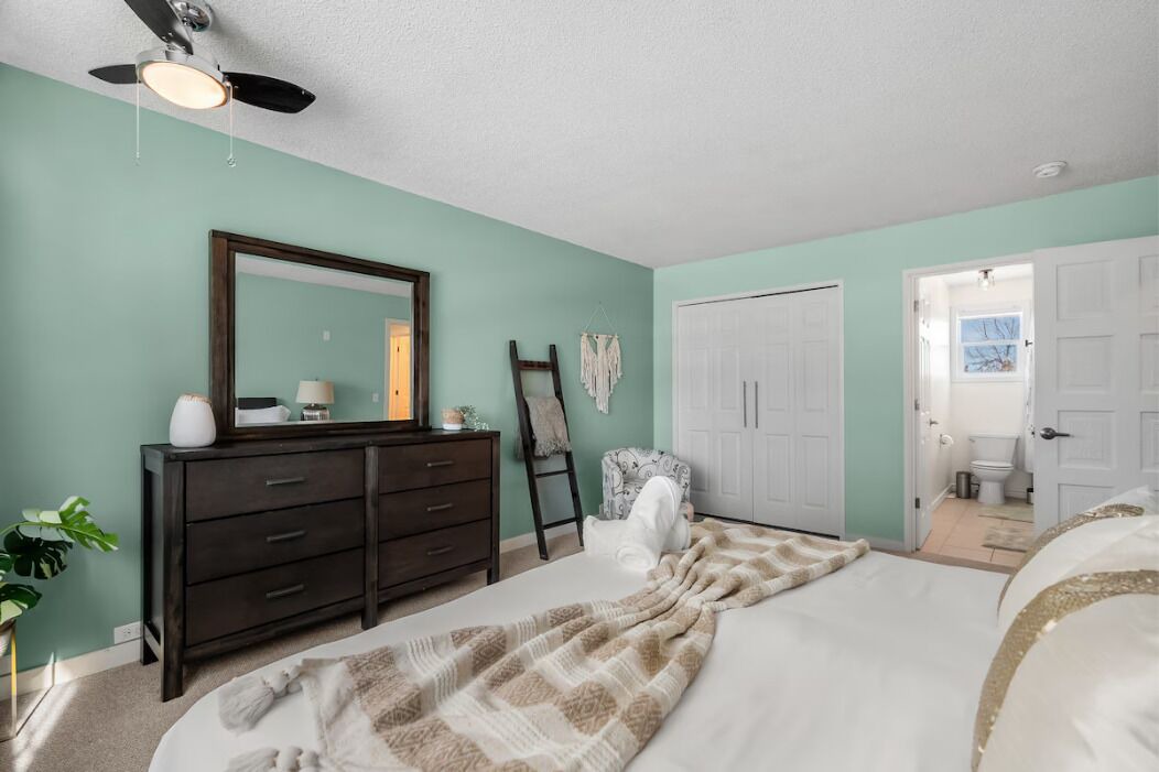 Photo of Bedroom in Canyon Meadows