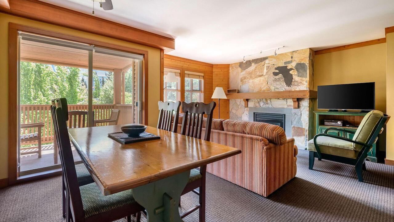 Photo of Livingroom in Upper Village