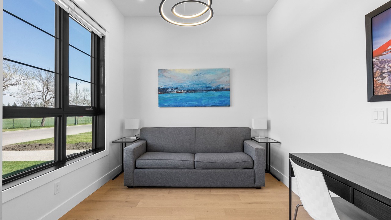 Photo of Livingroom in Banff Trail