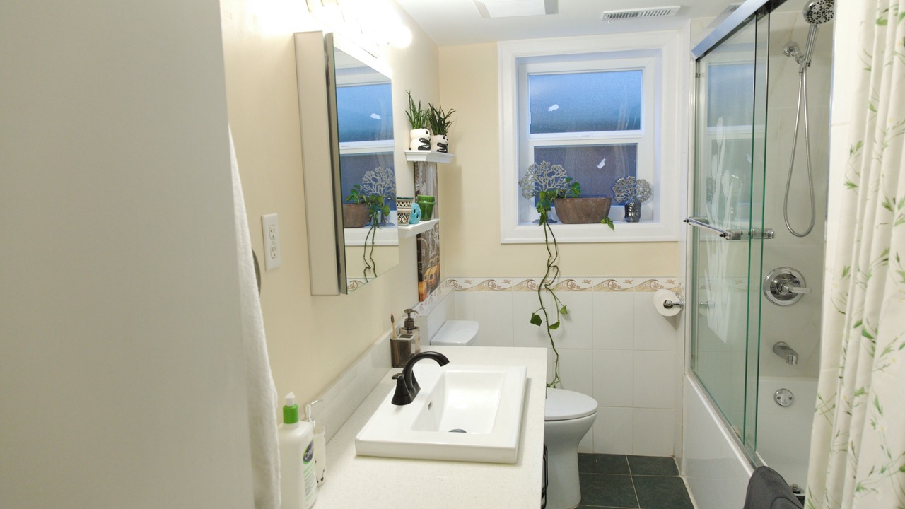Photo of Bathroom in Grandview-Woodland