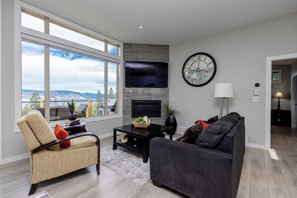 Photo of Livingroom in Okanagan-Similkameen