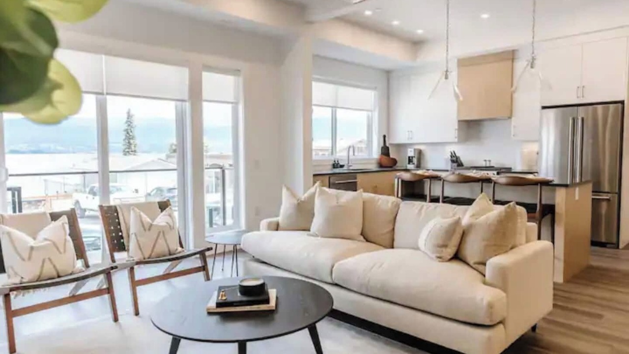 Photo of Livingroom in Central Okanagan