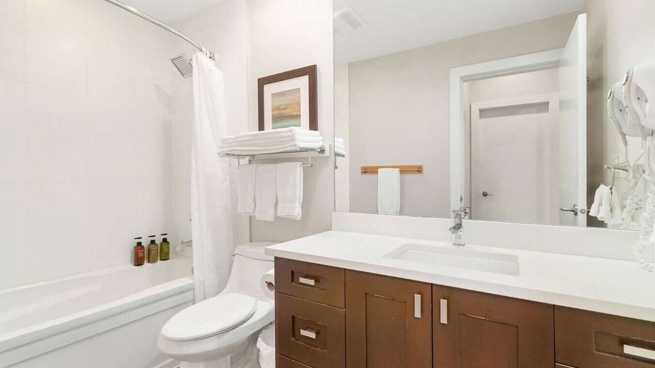 Photo of Bathroom in Harrison Hot Springs