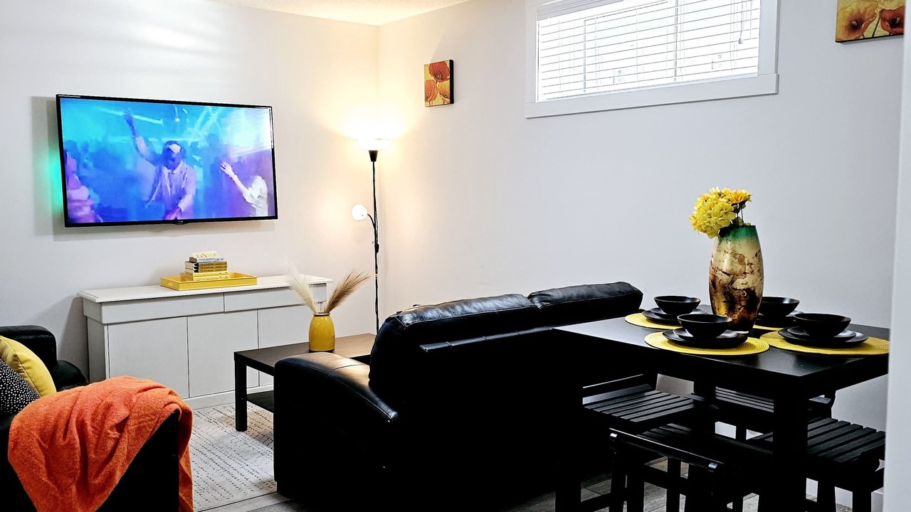 Photo of Livingroom in Northwest Calgary