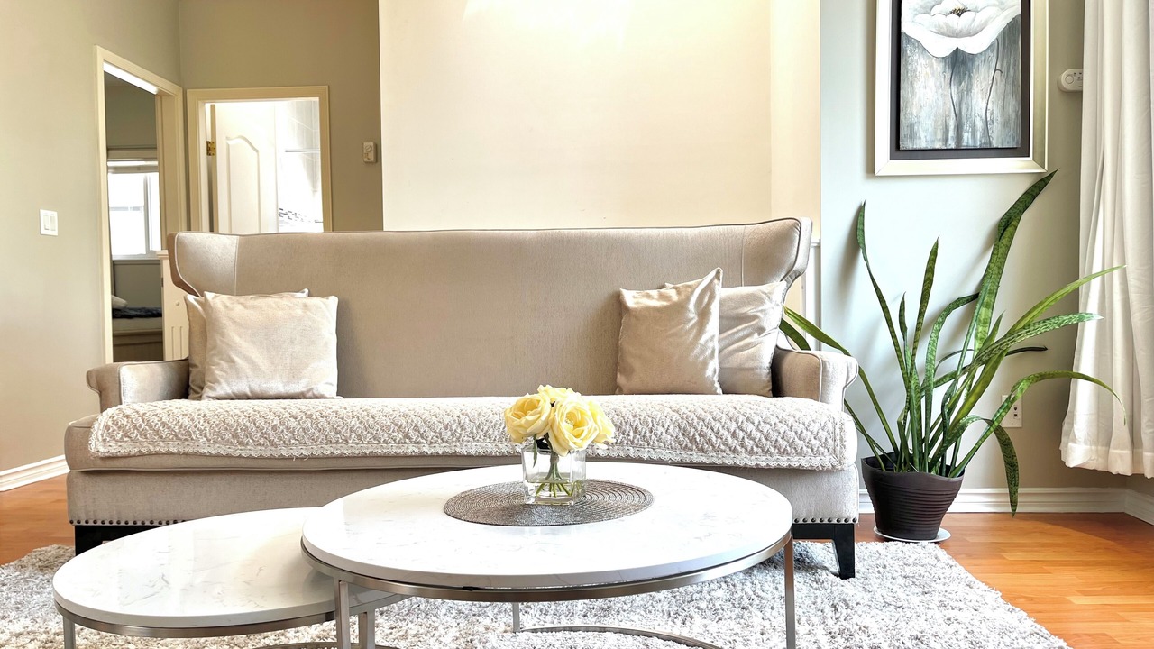 Photo of Livingroom in Marpole