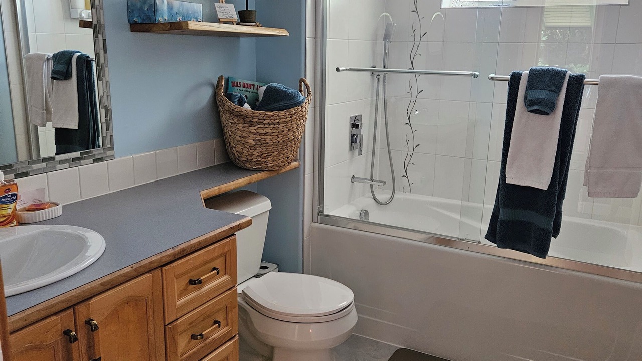 Photo of Bathroom in West Sechelt
