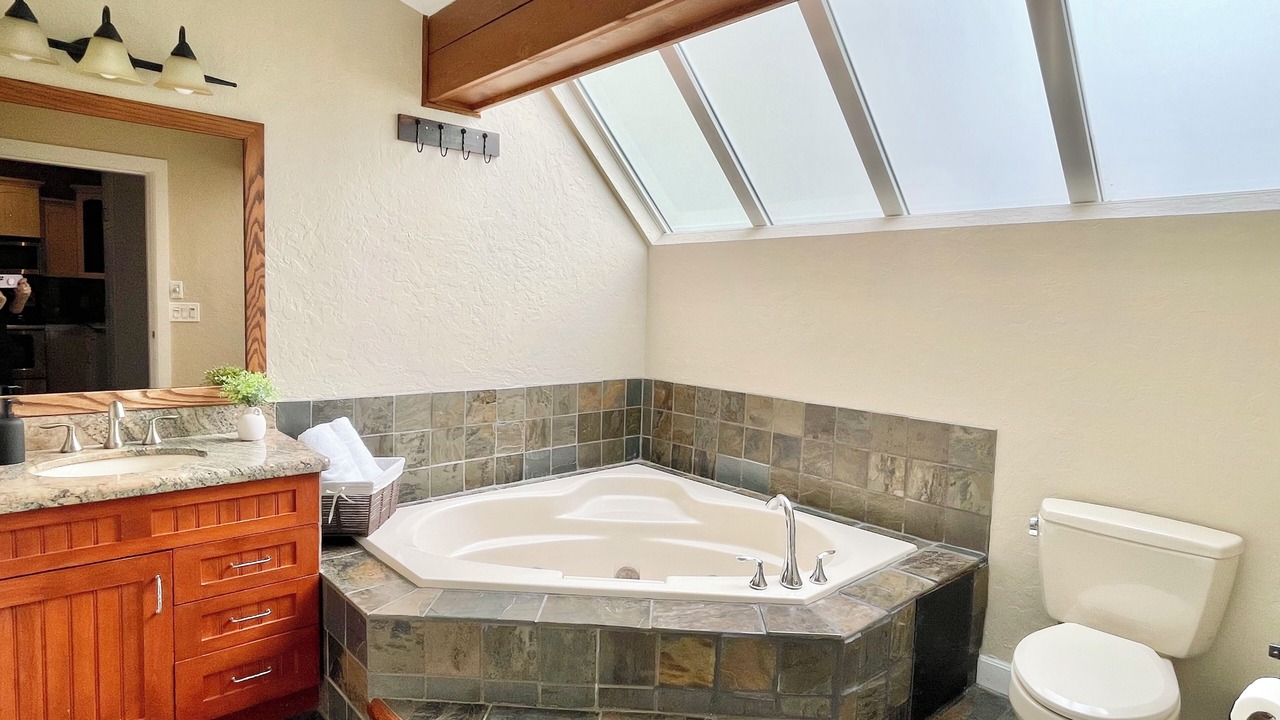 Photo of Bathroom in Sicamous