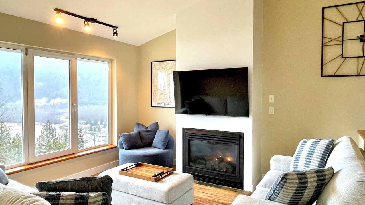 Photo of Livingroom in Sicamous