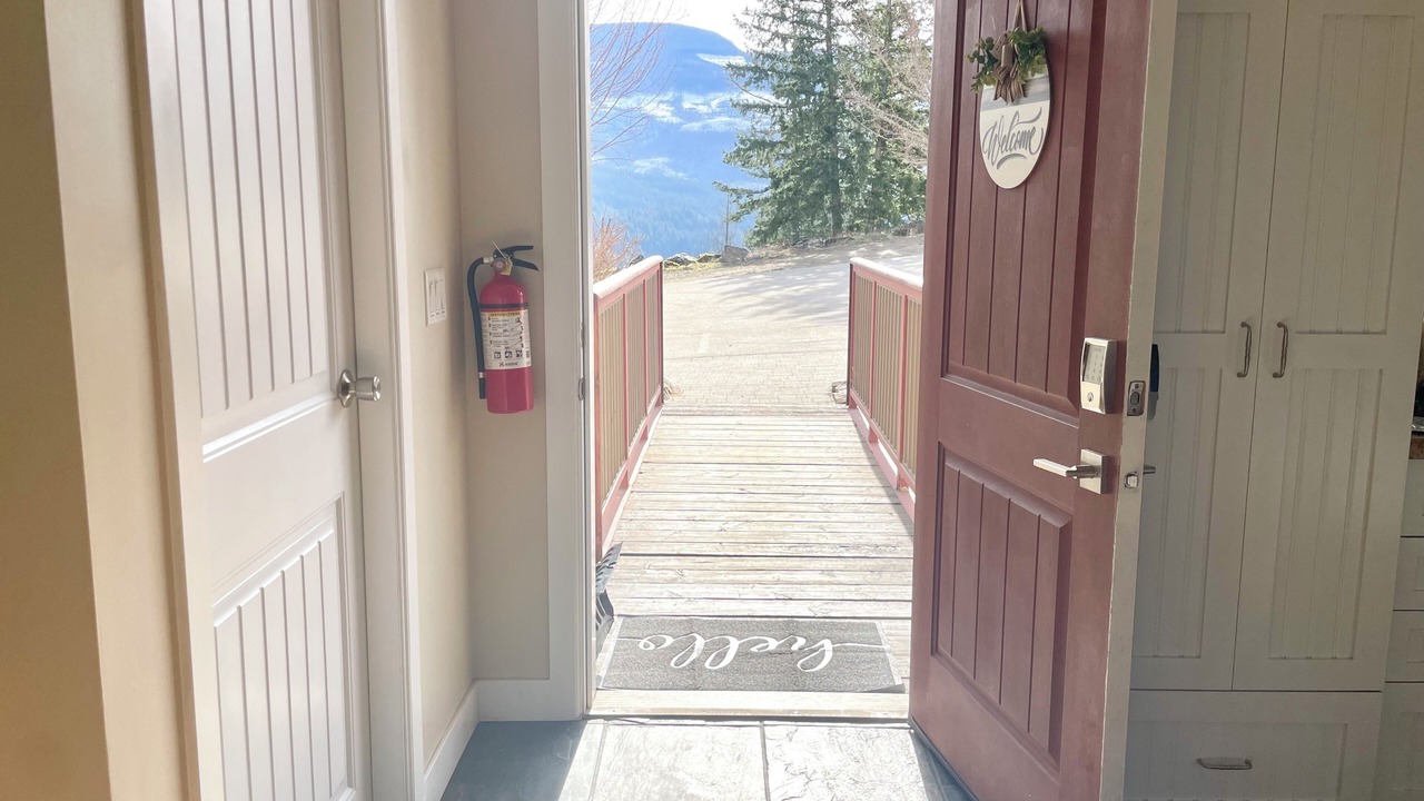 Photo of Others in Sicamous