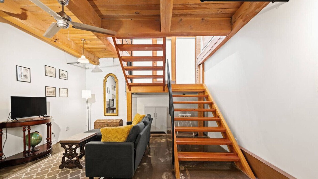 Photo of Livingroom in Downtown Edmonton