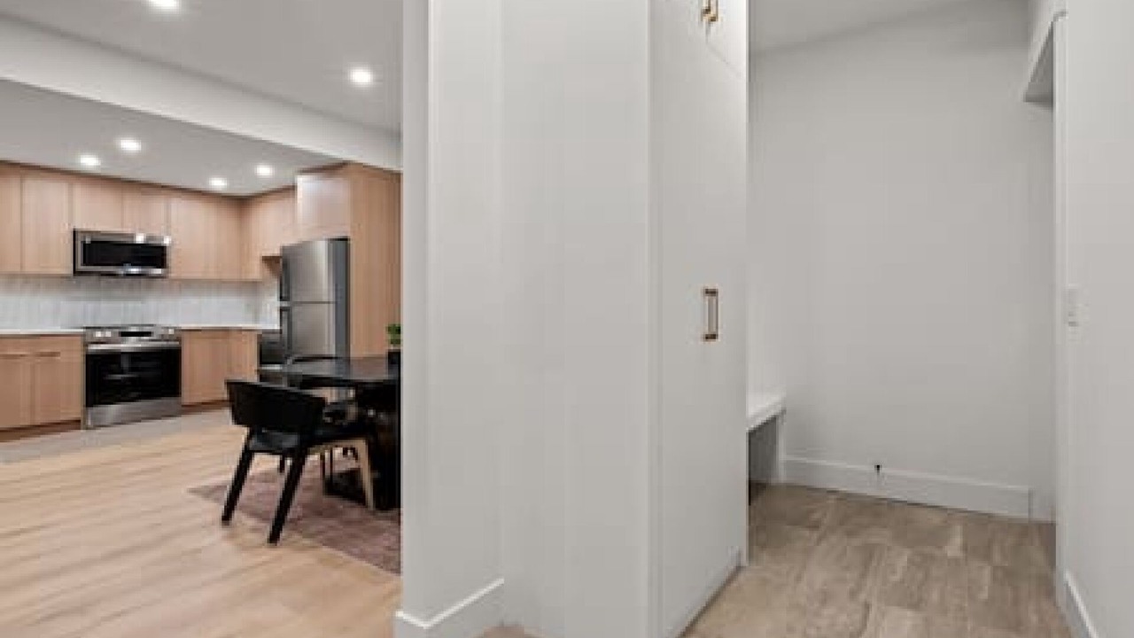 Photo of Kitchen in Banff Trail