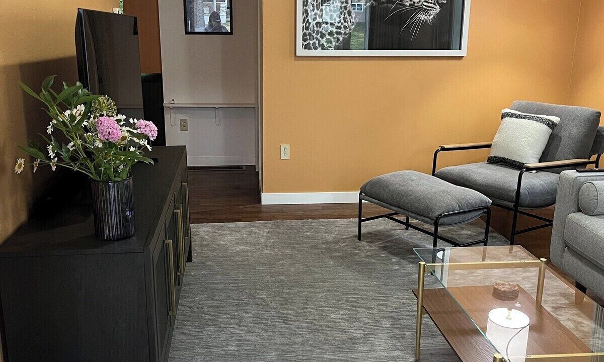 Photo of Livingroom in Medicine Hat