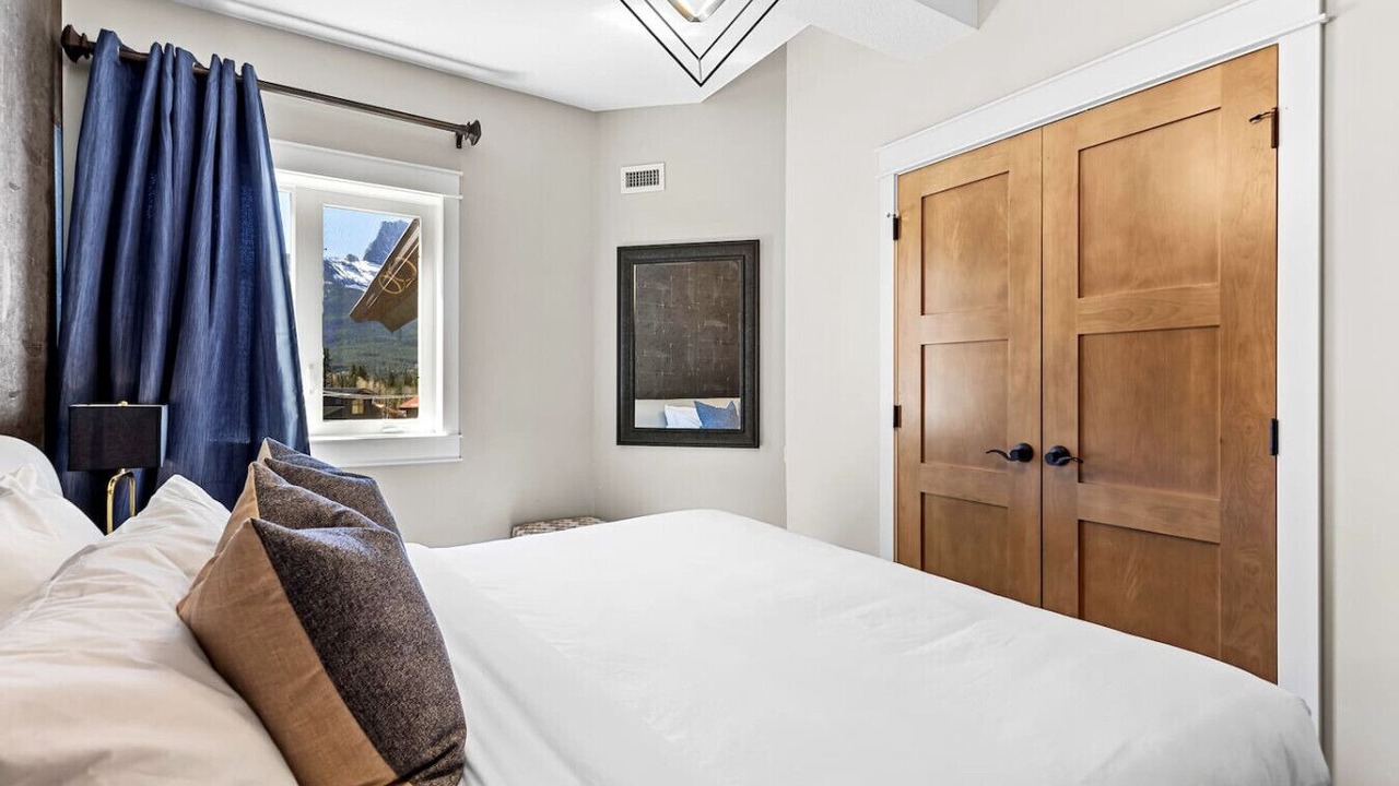 Photo of Bedroom in Cougar Creek