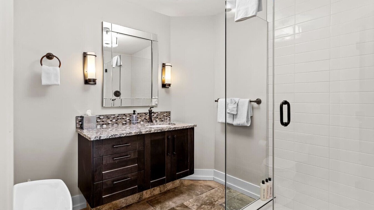 Photo of Bedroom in Cougar Creek