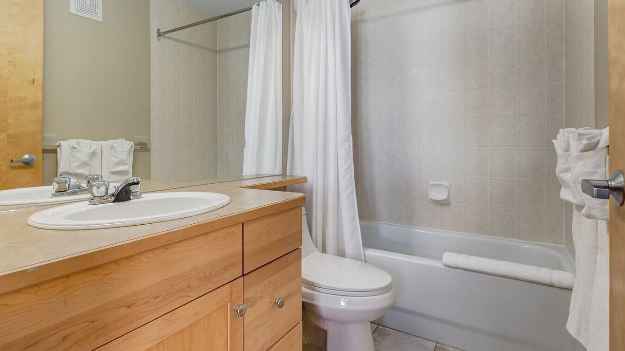 Photo of Bathroom in Cougar Creek