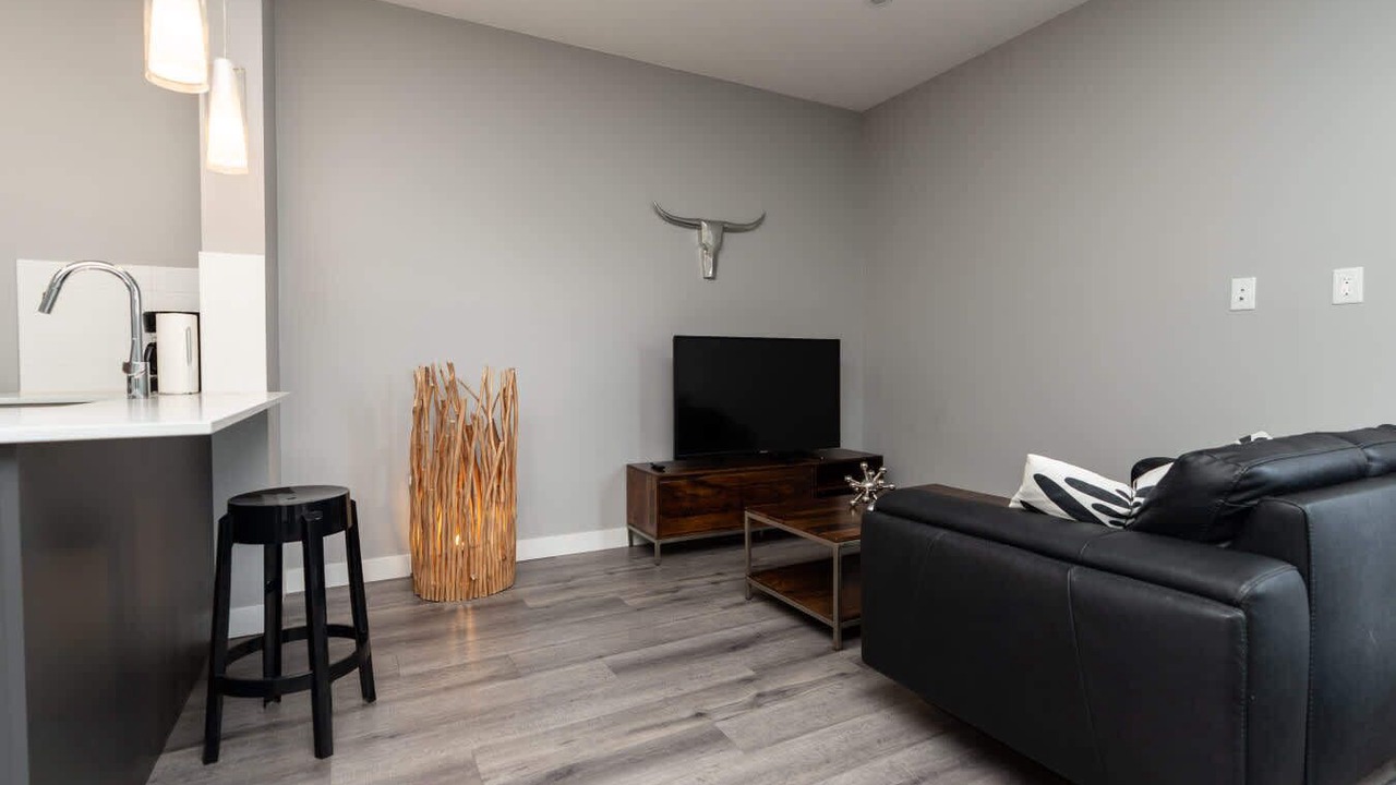 Photo of Livingroom in North Central Edmonton