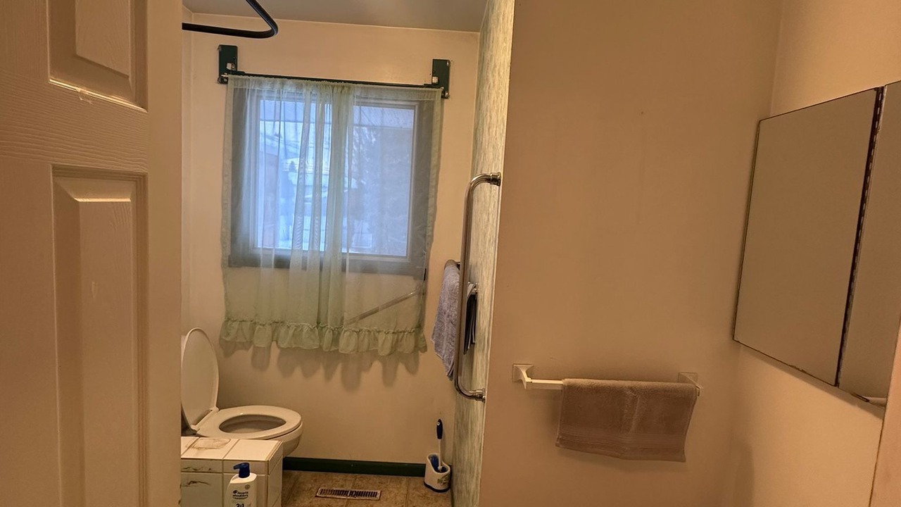 Photo of Bathroom in Jasper Place