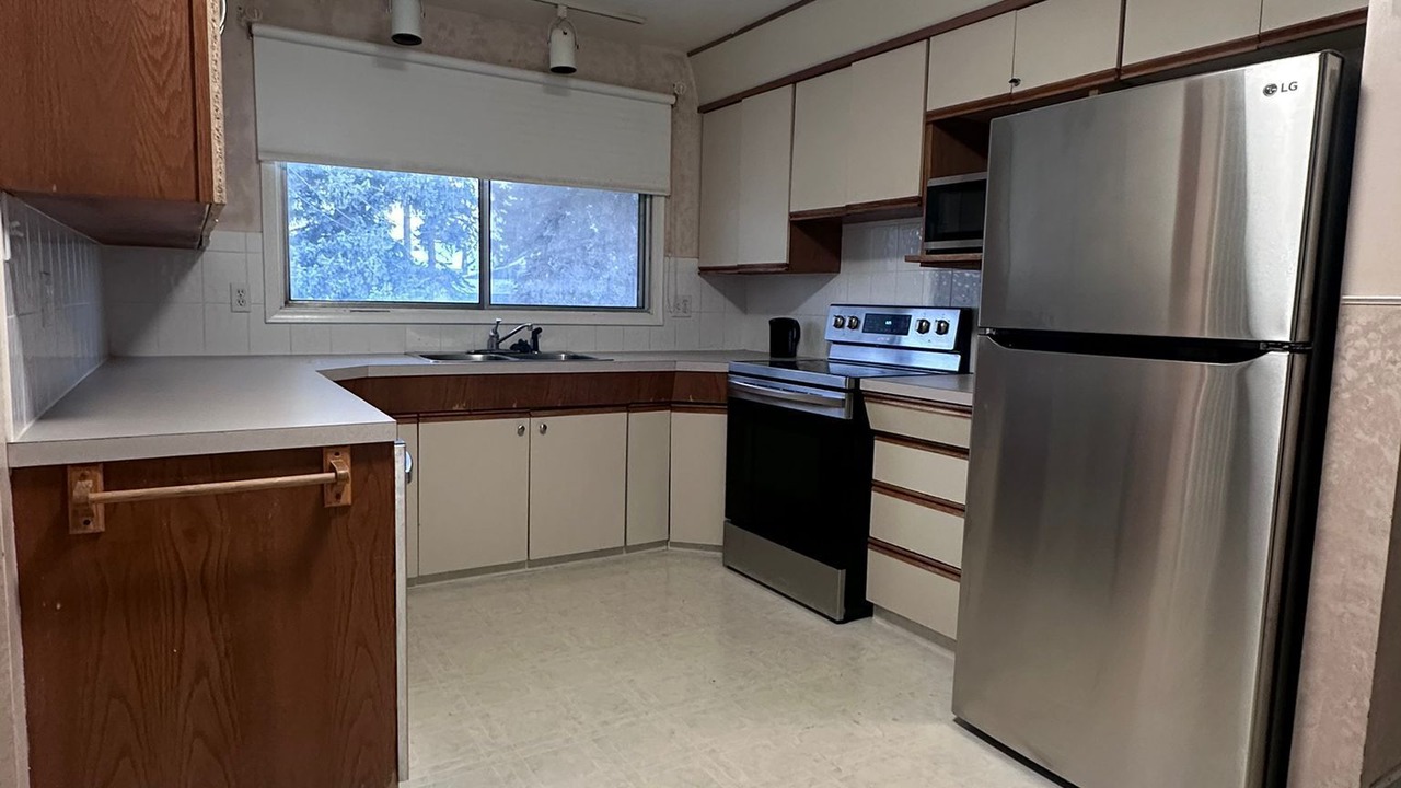 Photo of Kitchen in Jasper Place