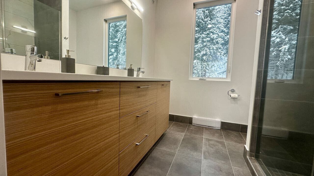 Photo of Bathroom in Golden