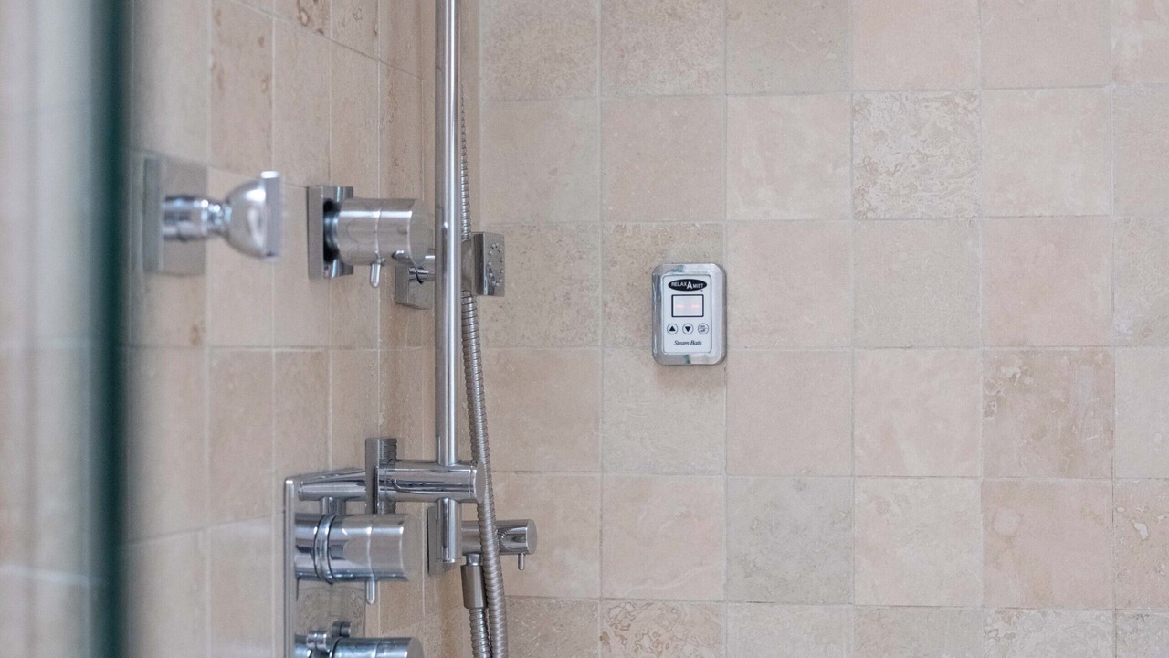 Photo of Bathroom in West Point Grey