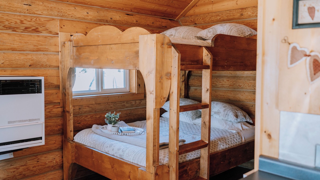 Photo of Bedroom in Red Deer River Crossing