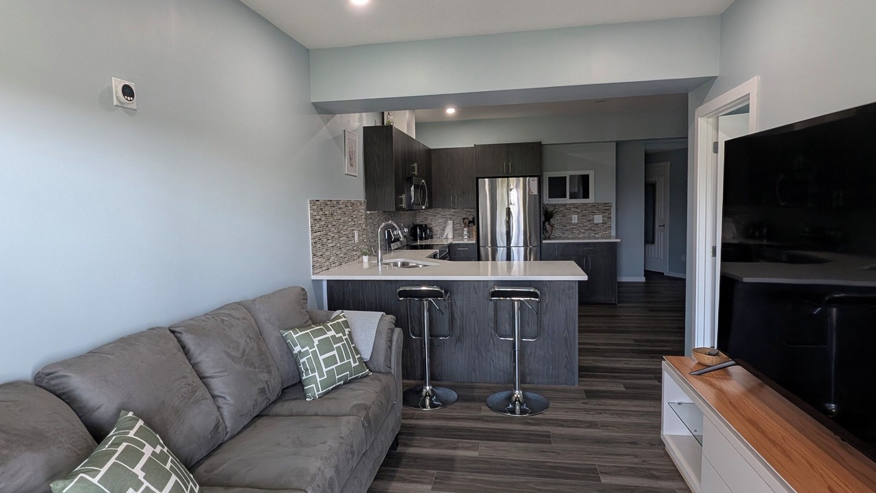 Photo of Livingroom in Southeast Edmonton