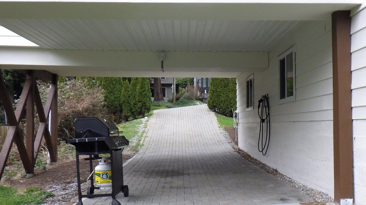 Photo of Patio Balcony in Lynn Valley